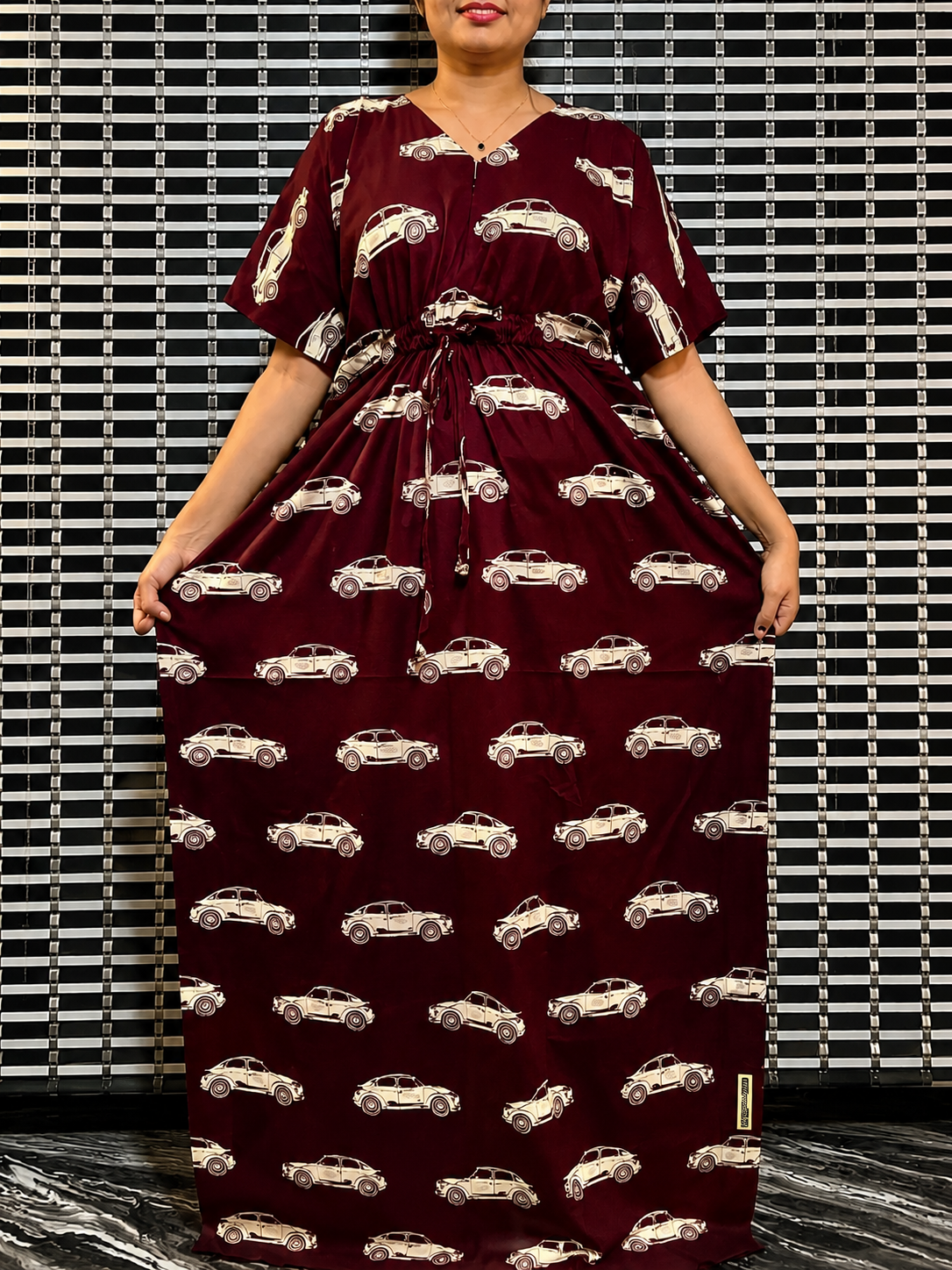 2026/08/98560-1.png Meroon car Kaftan. 🚗 - Image 1