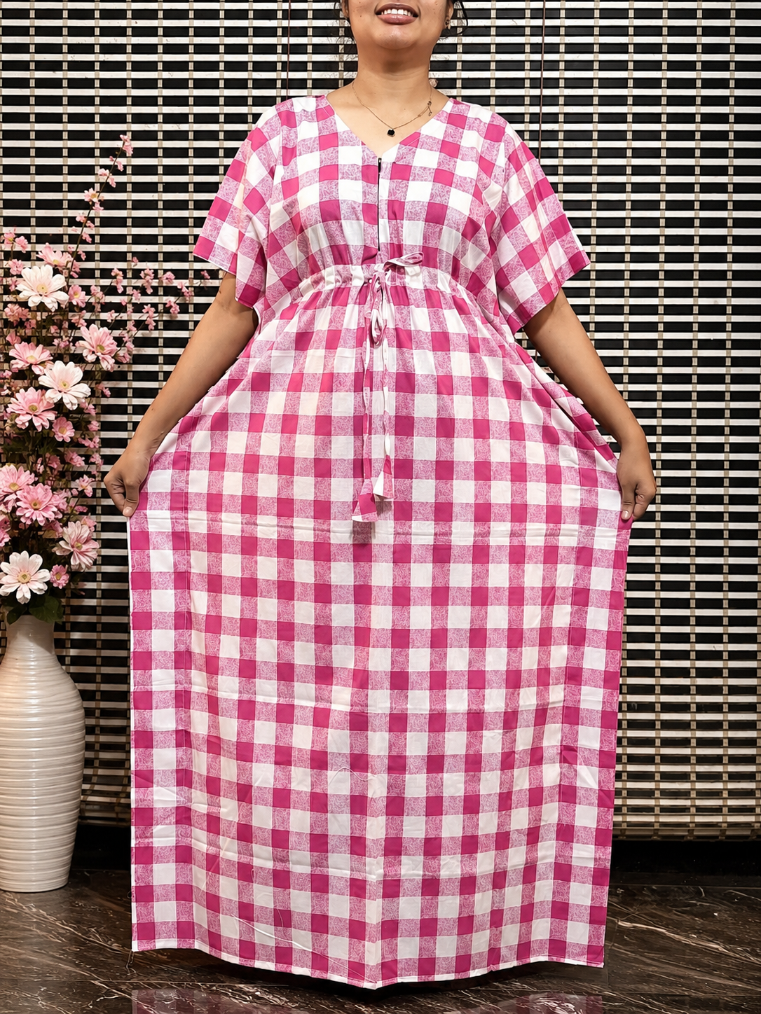 2026/09/101017.png Pink check Kaftan - Image 1