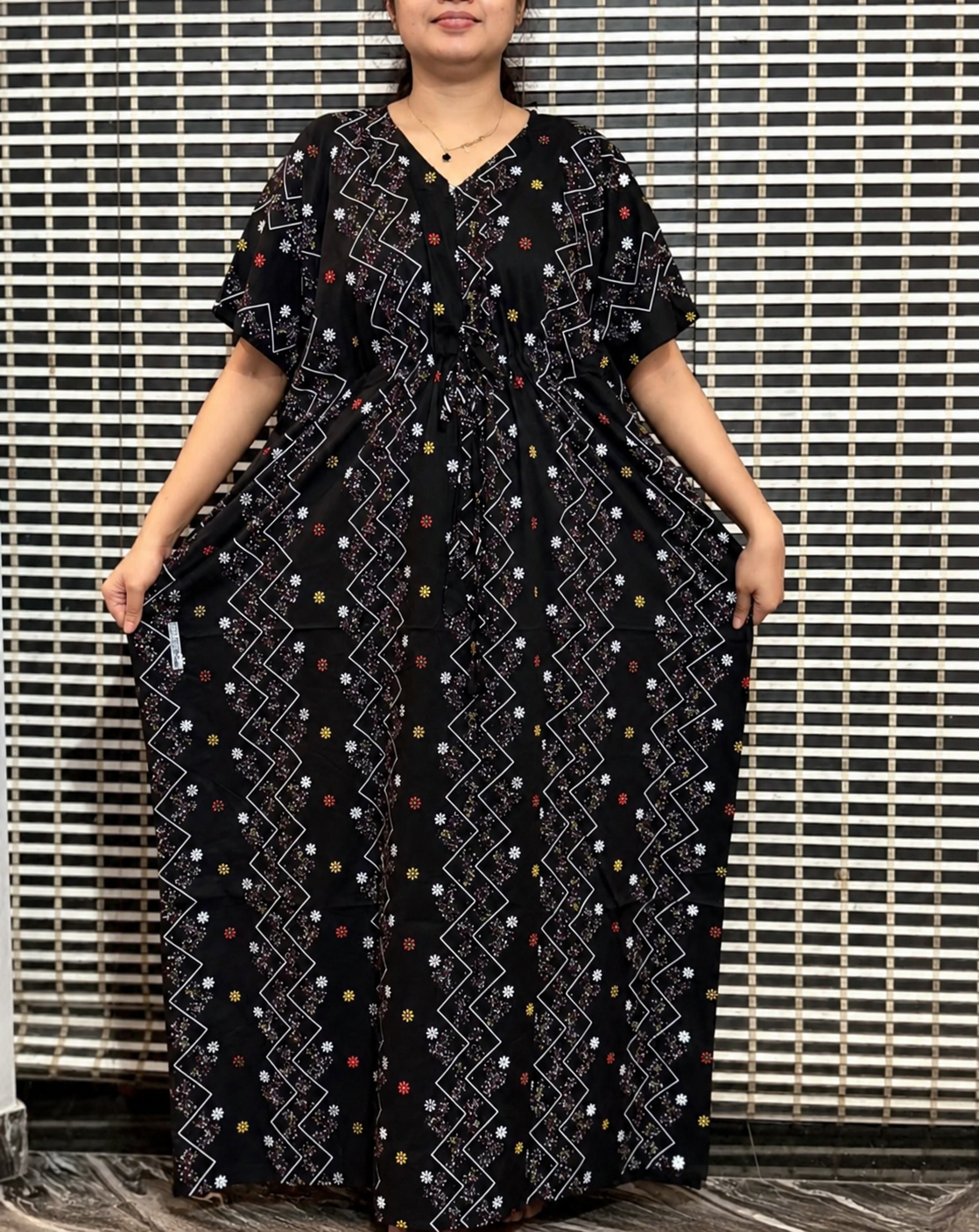2026/09/102329.png Black Kaftan ⚫️ zig zag - Image 1