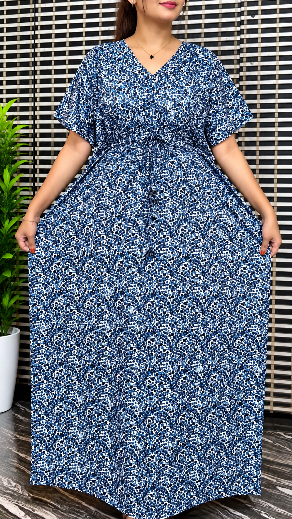 2026/09/114431.png Small flower Kaftan - Image 1