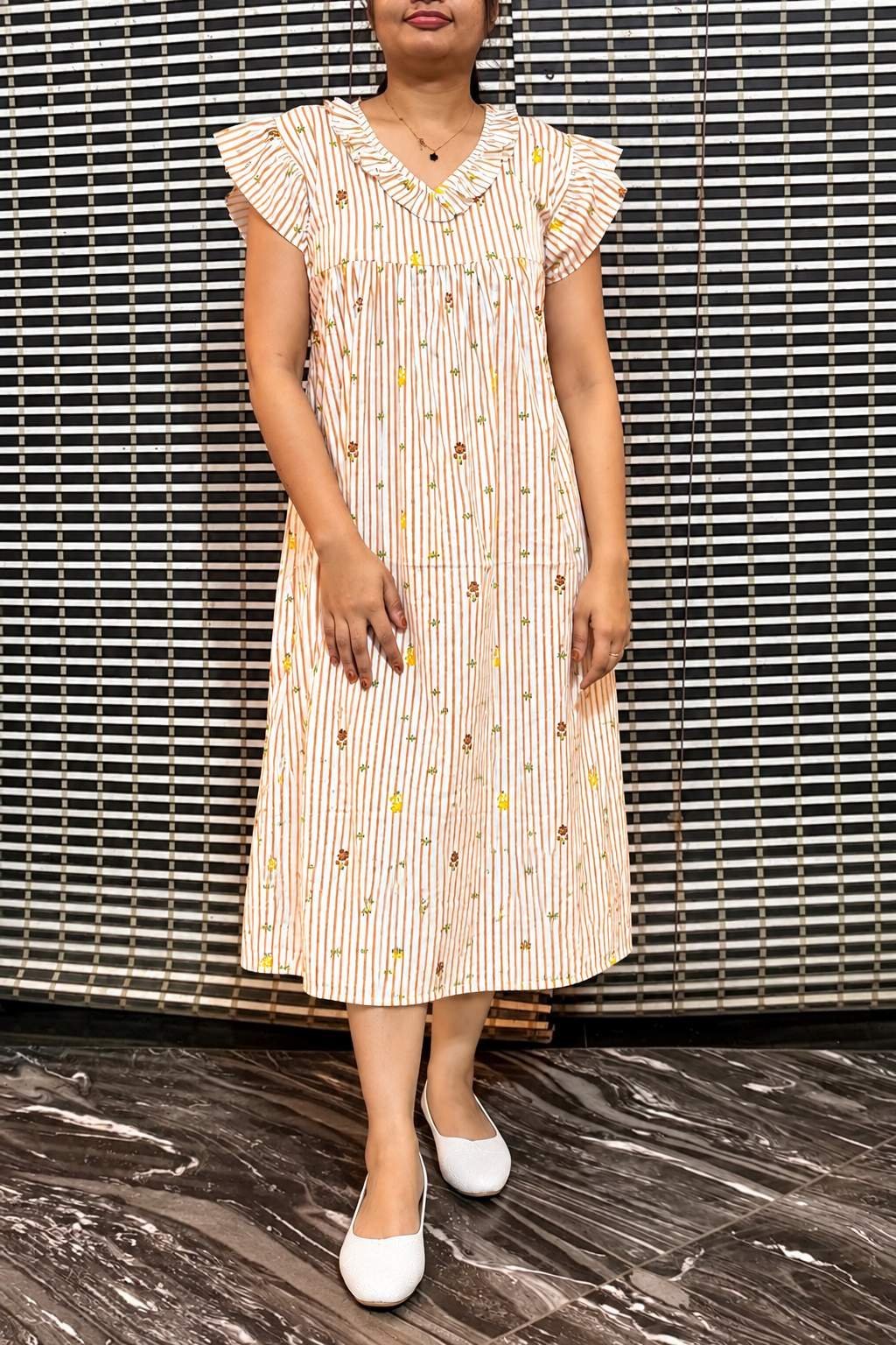 2026/09/120357.jpg Stripes frock - Image 1