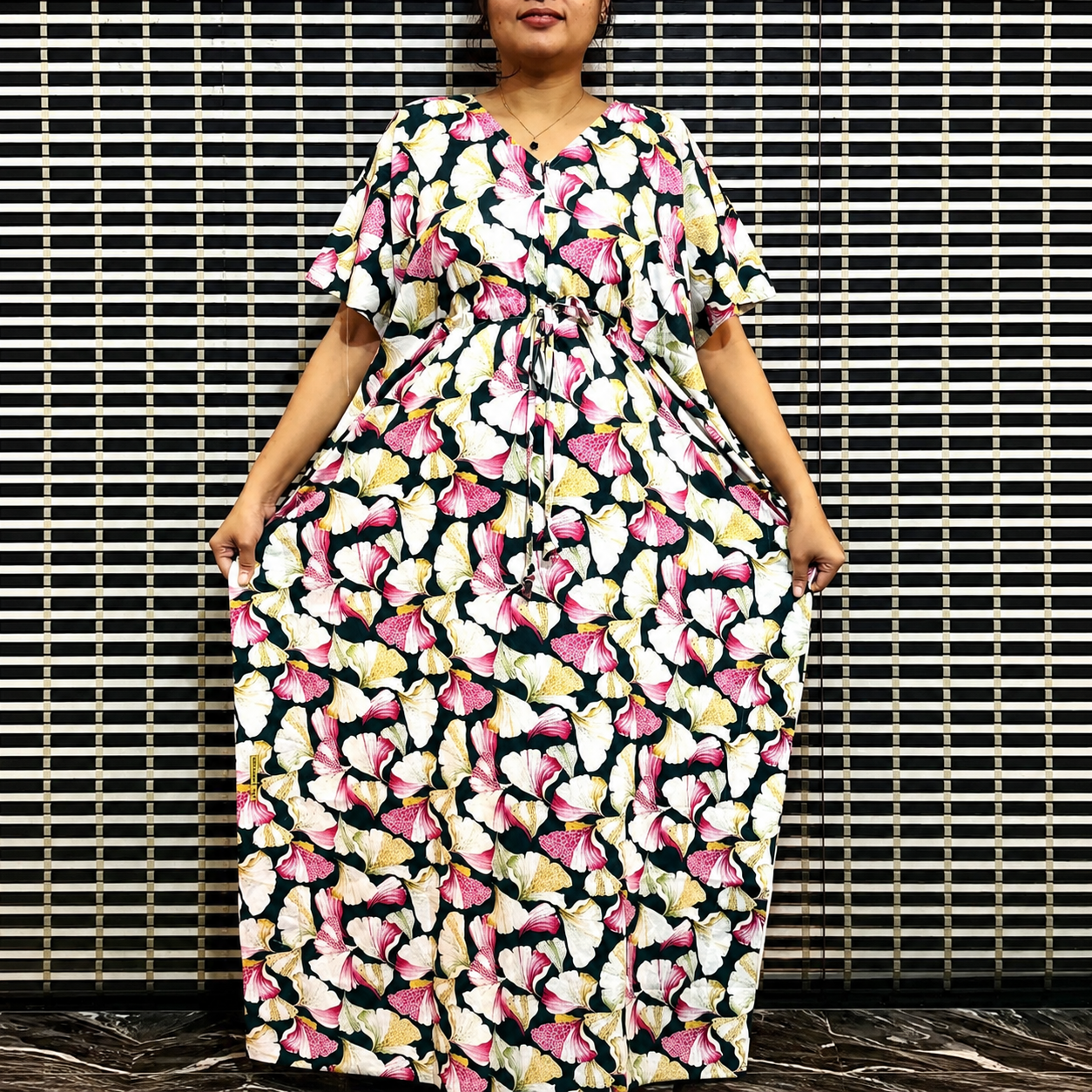 2026/09/99534.png Floral Kaftan - Image 1