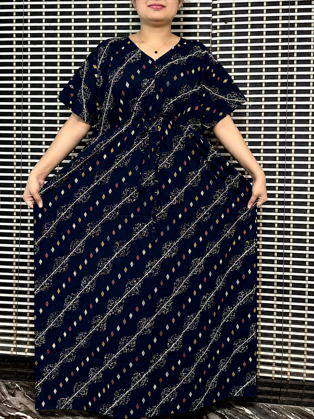 2026/09/99792.png Navy blue lines Kaftan - Image 1