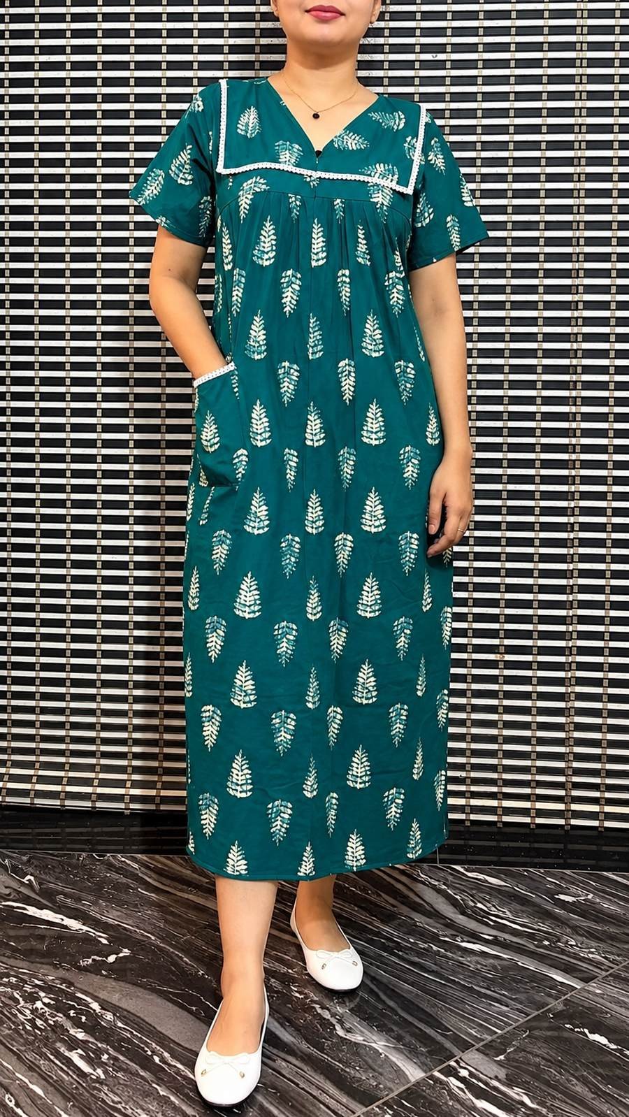 2026/10/132874.jpg Frock - Image 1